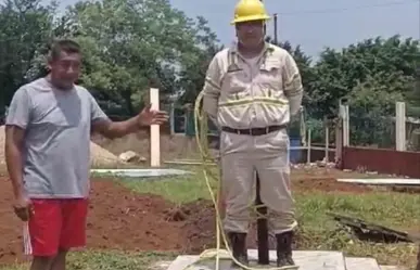 Desesperan habitantes sin luz y amarran a empleado de CFE que acudió a atender