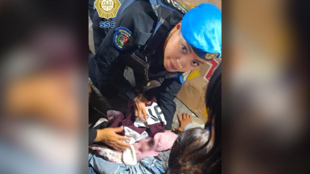 Bebé nace en el Metro Pantitlán con ayuda de policías