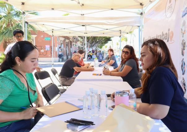 Ofertan más de 400 vacantes en jornada de empleo en Cabo San Lucas