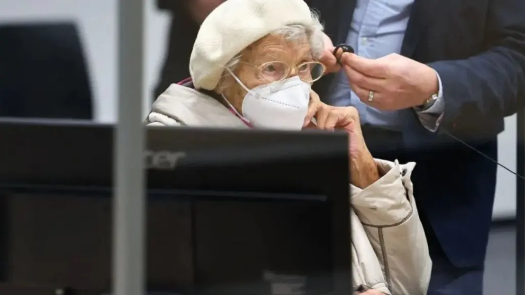 Condenan a mujer de 99 años en Alemania por crímenes durante la Segunda Guerra