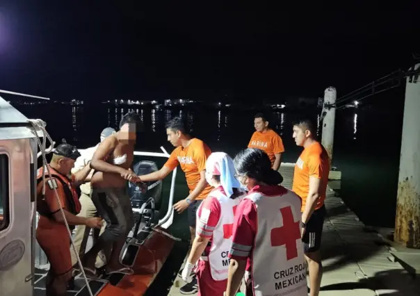 Rescate en altamar: Marina evacúa a pescador a 111 km del puerto de Progreso