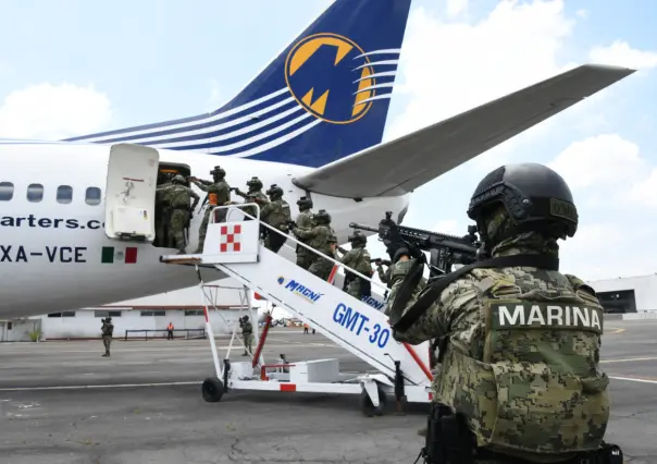 Crean en México unidad naval de élite para neutralizar amenazas en aeropuertos
