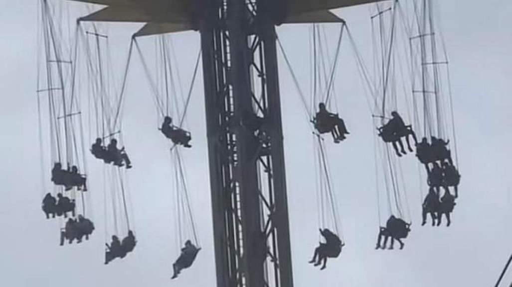 Visitantes a Six Flags quedan varados a 70 metros de altura por lluvias en CDMX