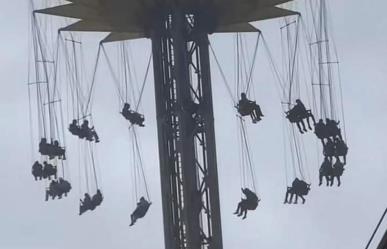 Visitantes a Six Flags quedan varados a 70 metros de altura por lluvias en CDMX