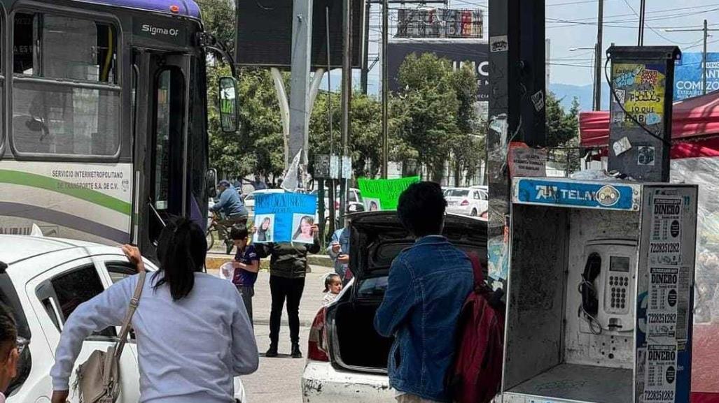 Bloqueo en Paseo Tollocan por desaparición de joven