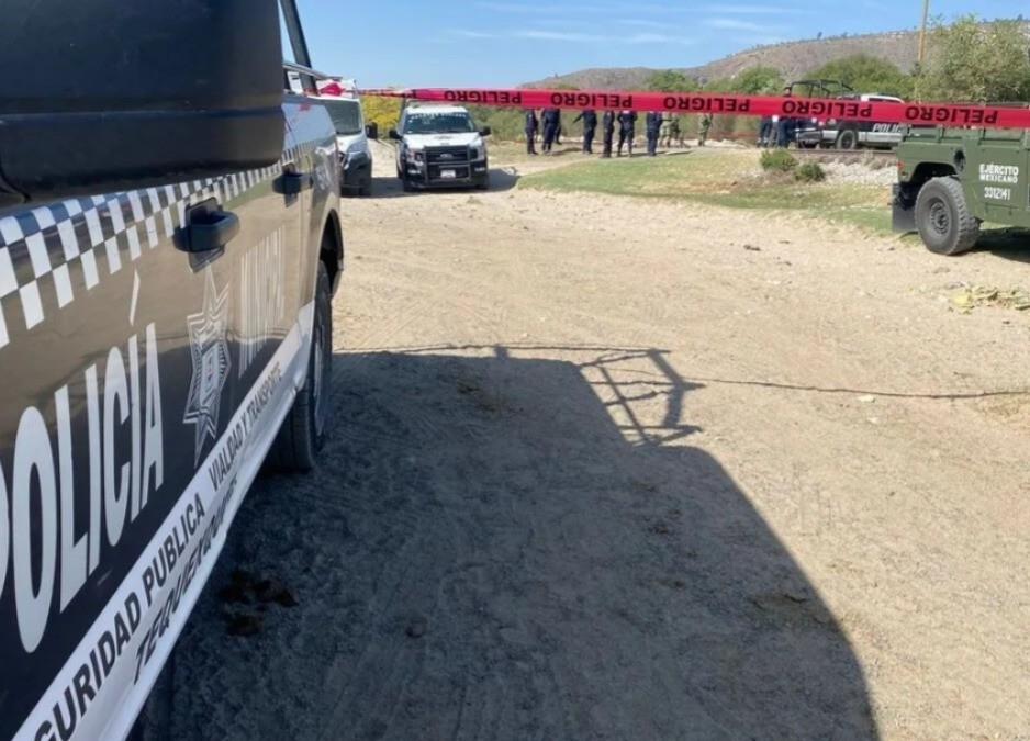 Patrulla de la policía de Tlaxcala en los límites con Puebla donde fue hallado el cuerpo. Foto: El Sol de Tlaxcala.