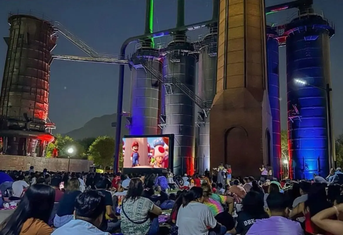 Cine al aire libre en Fundidora. Fotos: Cortesía (Parque Fundidora)