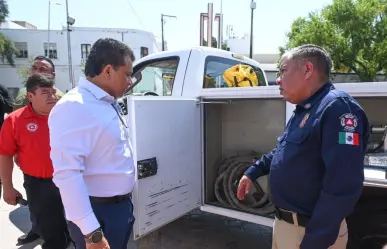 Reconoce y celebra Eduardo Gattás a personal del H. Cuerpo de Bomberos