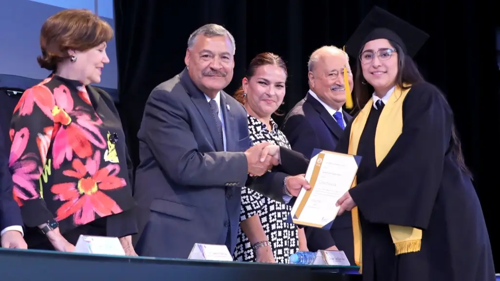 UANL celebra egreso de 151 bachilleres en Programa de Inclusión Social