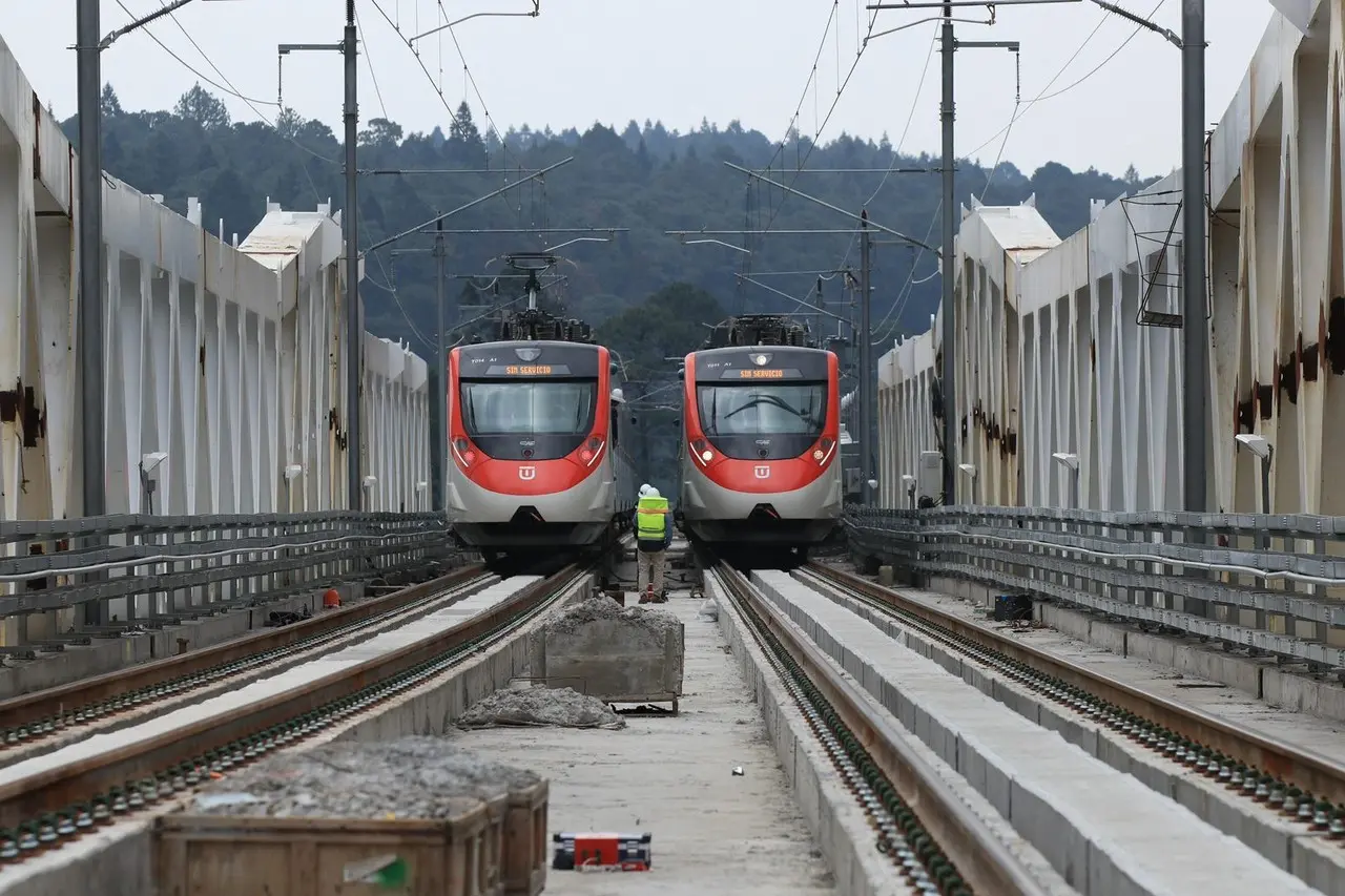 Tren Interurbano El Insurgente. Foto: Gobierno CDMX y Gobierno federal