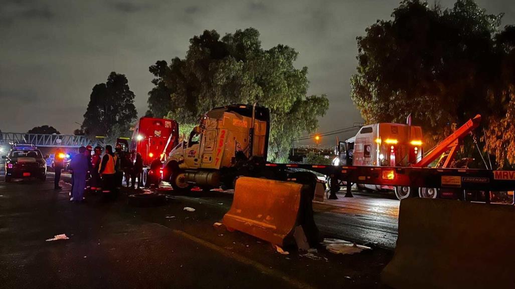 Tlalnepantla: Reabren avenida Reyes Heroles tras volcadura de tráiler