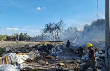 Incendio consume tejabanes y corrales con puercos y caballos en Guadalupe