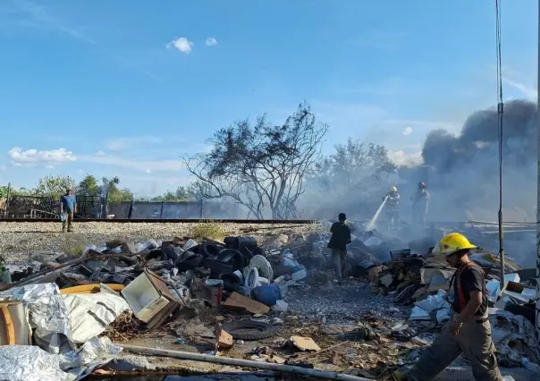 Incendio consume tejabanes y corrales con puercos y caballos en Guadalupe