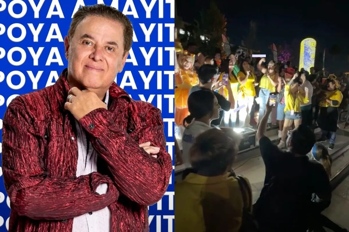 Mario Bezares/Fans bailando El Gallinazo en la Macroplaza de Monterrey Foto: Especial