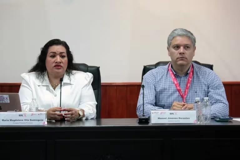 Funcionarios electorales de Chiapas explicando la situación que hay de cara al 25 de agosto. Foto: Instituto de Elecciones y Participación Ciudadana Chiapas