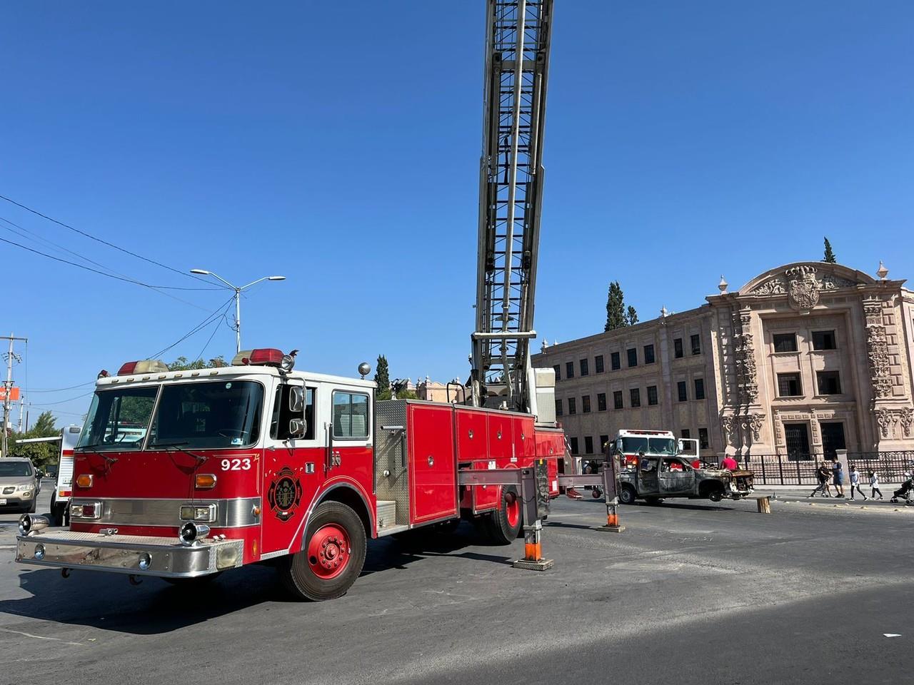 Camión de bomberos. Foto de Marco Juárez.