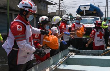 Distribuyen alimentos en Chalco; viviendas continúan bajo el agua