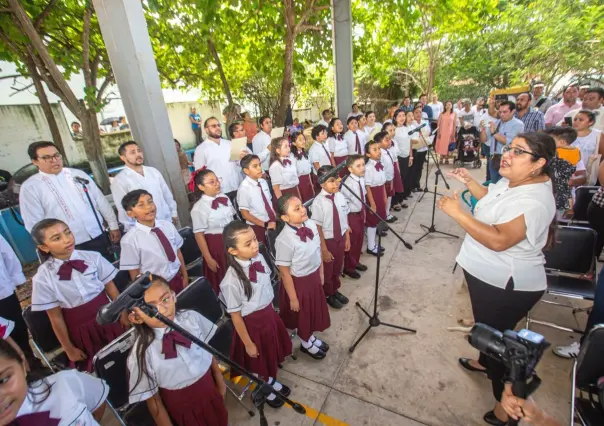 Primera interpretación del Himno de Yucatán en Lengua Maya marca inicio escolar