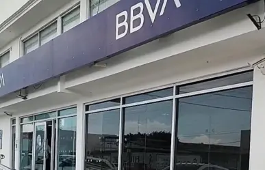 Asaltan a mujer saliendo de BBVA del 8 Mina; le roban 1 millón