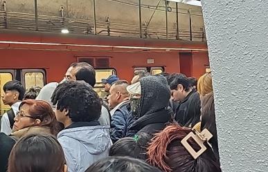 Caos en líneas del STC Metro causa retrasos y máxima afluencia de personas