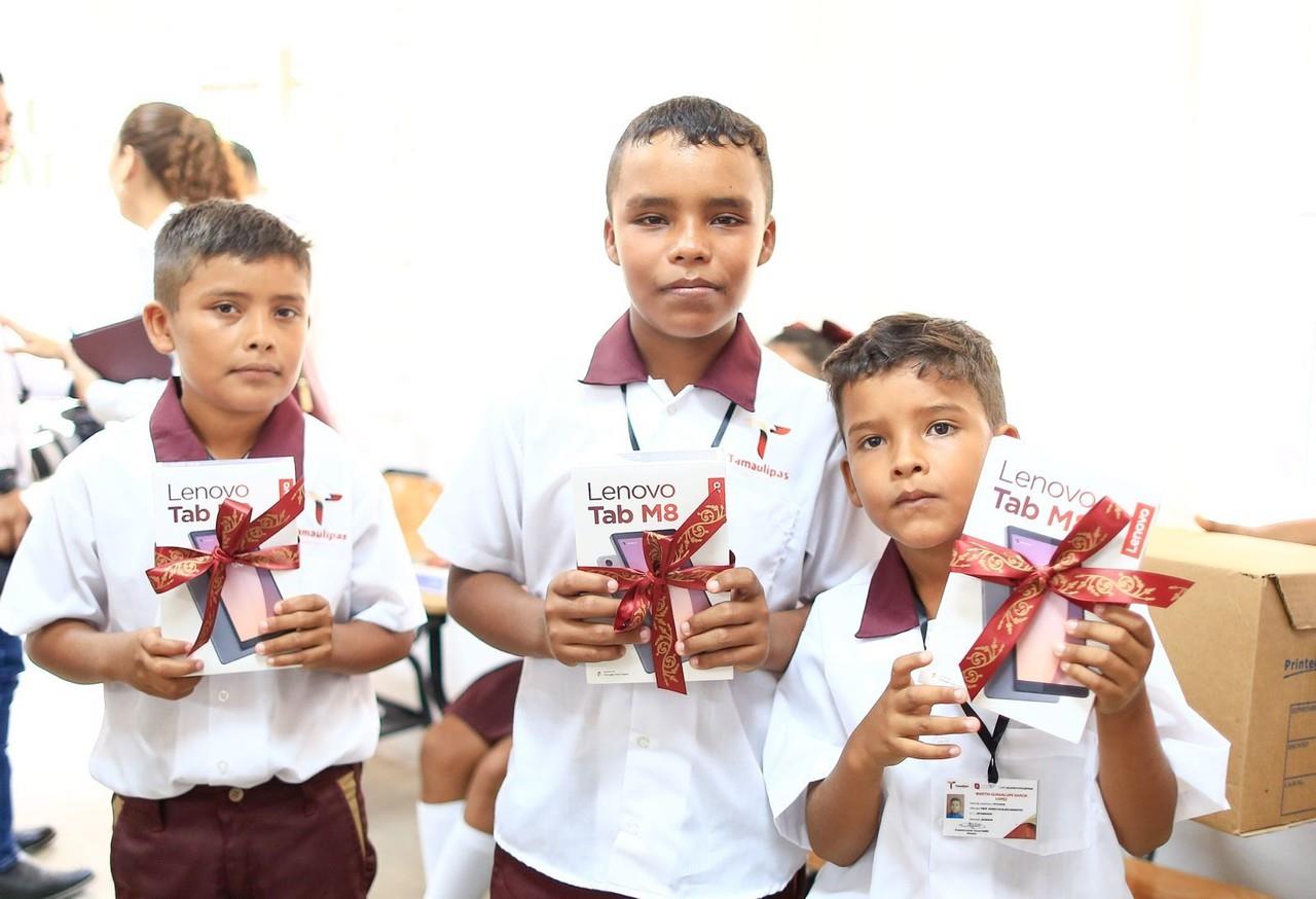 Américo Villarreal Anaya anunció el inicio del programa El Albergue es Nuestro, una iniciativa destinada a mejorar las condiciones de los 13 albergues escolares que operan en el estado. Foto: Gobierno de Tamaulipas