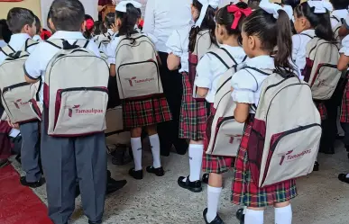 Encabeza Luis Gerardo Illoldi entrega de útiles escolares en Victoria