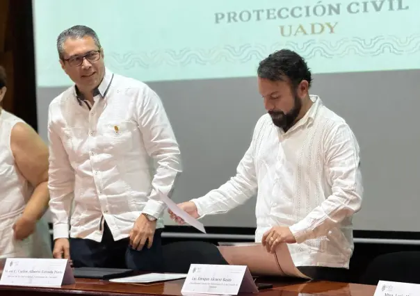 Entregan constancias en materia de Protección Civil a dependencias de la UADY