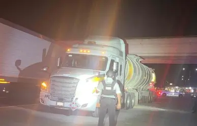 Detienen a conductor de tráiler con 67 mil litros de combustible