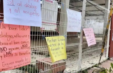 Protesta en la primaria Abreu Gómez: docentes cierran el plantel