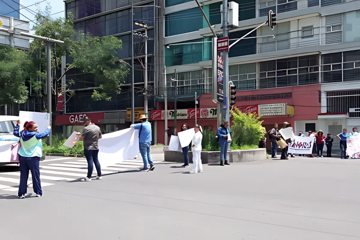 Bloqueo en Mariano Escobedo y Av. Homero. Foto: Archivo de @OVIALCDMX