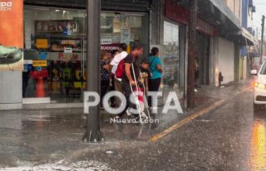 Diluvio toma por sorpresa a más de uno e inunda Monterrey