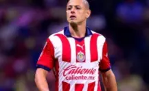 Desgarro muscular tendrá fuera al Chicharito Hernández por dos meses