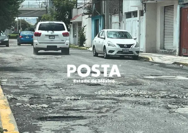 ¿Caíste en un bache? Metepec reembolsará gastos por daños en autos