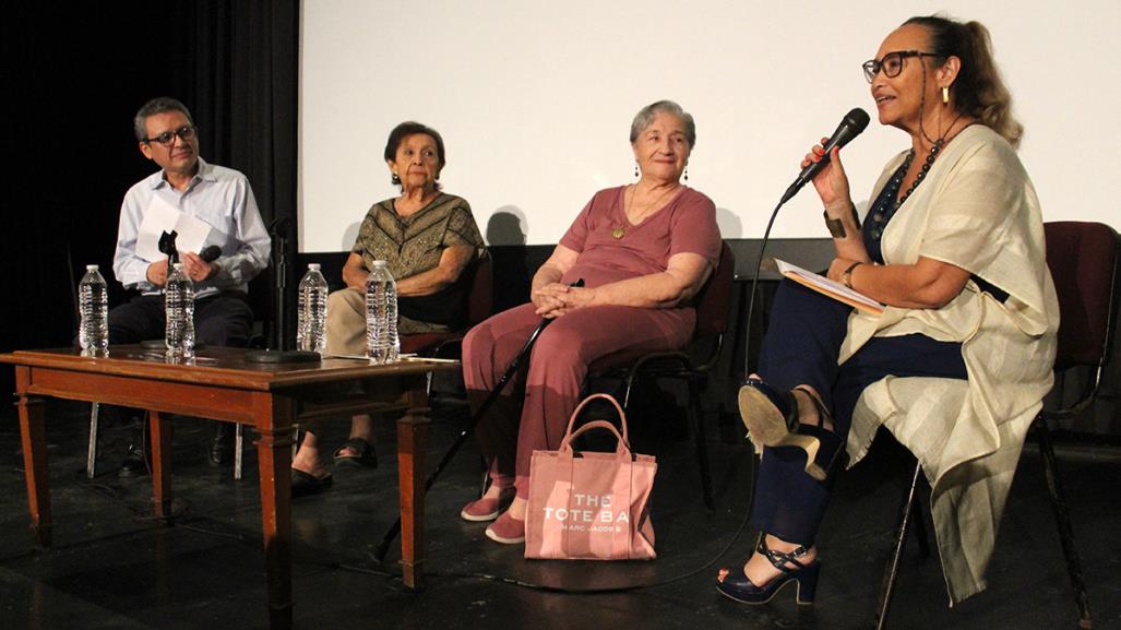 Actrices y amigas, Conchi Roche y Eglé Mendiburu comparten anécdotas de teatro