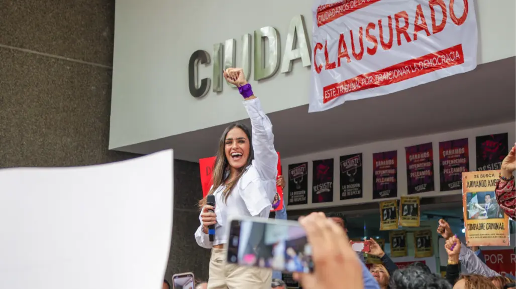 Alessandra Rojo acusa al TECDMX de querer anular su victoria