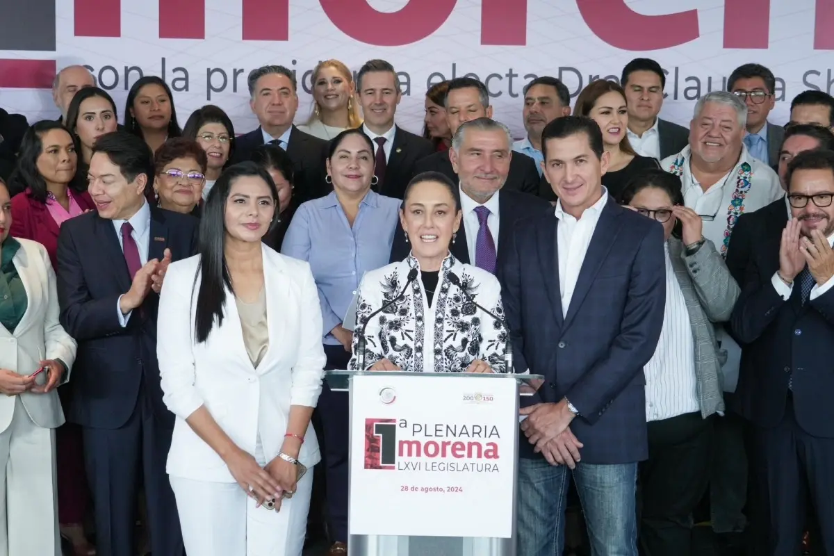 Claudia Sheinbaum junto a senadores de Morena Foto: X(Twitter) @Claudiashein