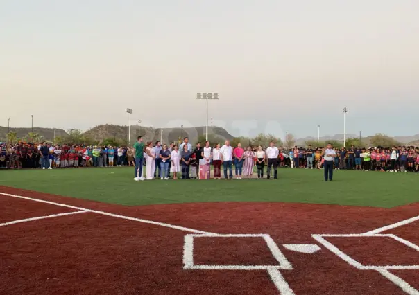 Inauguran el Centro Deportivo El Piojillo en La Paz