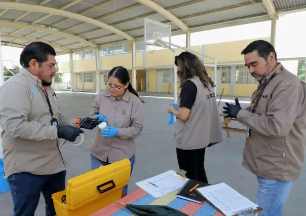 Aplican medidas preventivas contra garrapatas en escuelas de Nuevo León