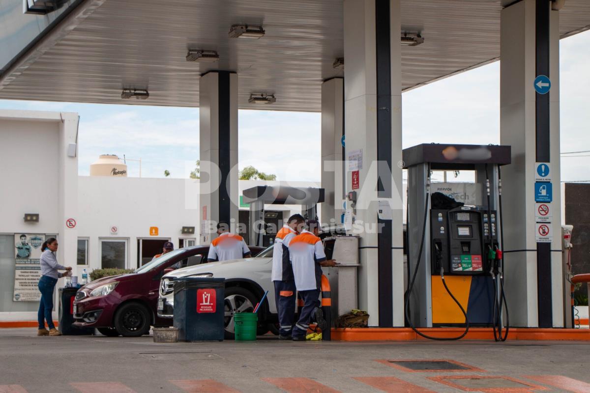 BCS aumento exponencial del precio de la gasolina. Foto: Alberto Cota / POSTA BCS