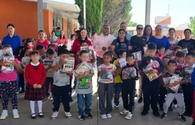 En marcha la entrega de uniformes y útiles escolares para estudiantes de Durango