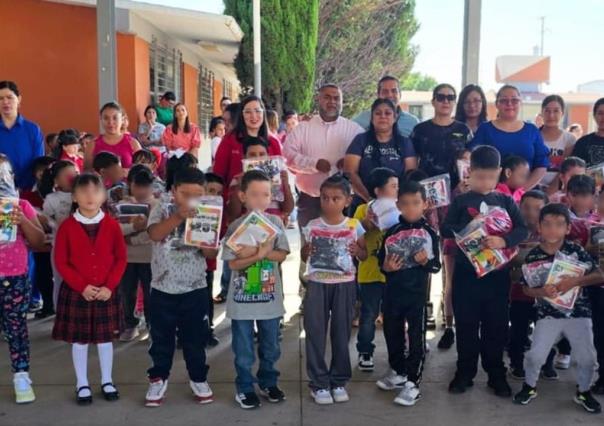 En marcha la entrega de uniformes y útiles escolares para estudiantes de Durango