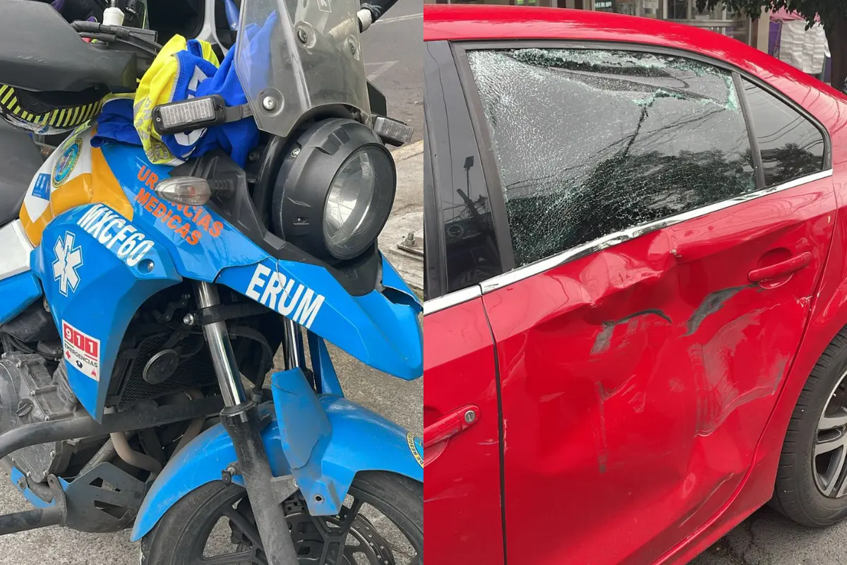 Así quedó la motocicleta del ERUM y auto. Foto: Ramón Ramírez