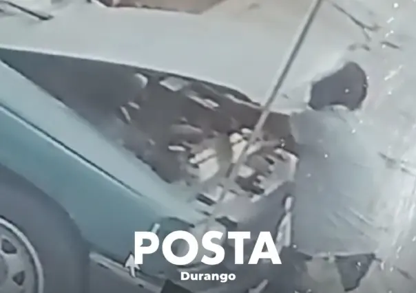 VIDEO: Ladrón abre camioneta y roba su batería en el Domingo Arrieta