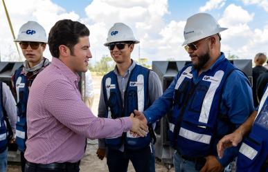 Samuel García inspecciona terreno para planta de Volvo en Ciénega de Flores
