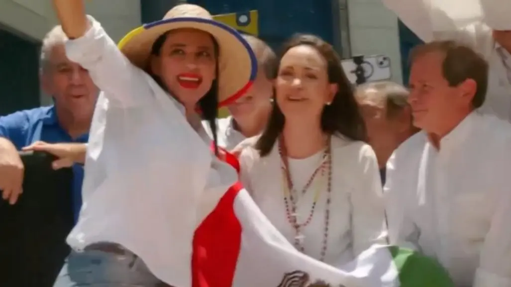 Sandra Cuevas es captada en manifestación de María Corina Machado en Venezuela