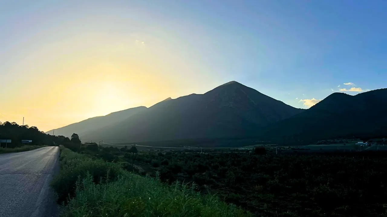 Amanecer entre las sierras de Saltillo / Foto: Jorge Segovia