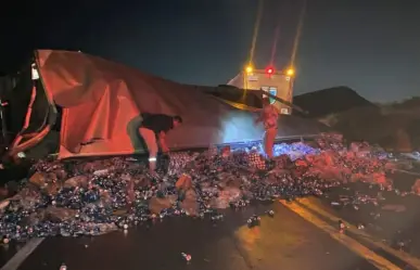 Vuelca camión cervecero en la autopista Saltillo-Zacatecas, no hubo rapiña 