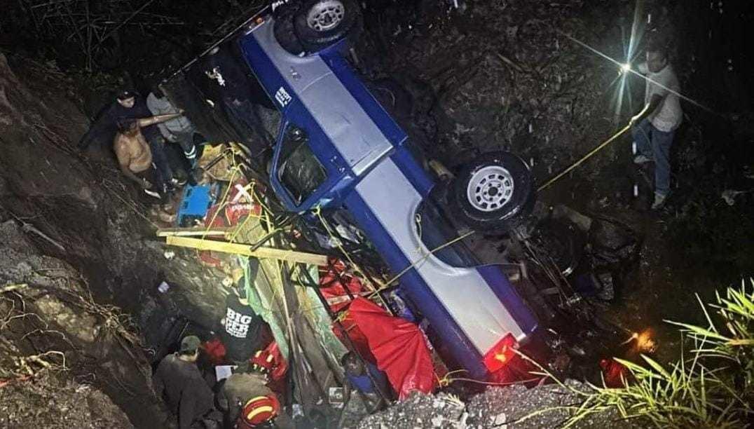 Aumenta el número de muertos en accidente en Chalma. Foto: RRSS