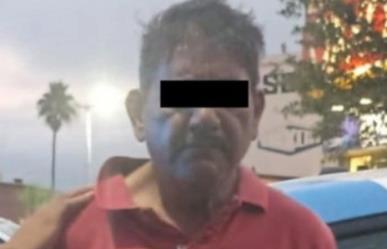 Detienen a hombre tras golpear a su pareja