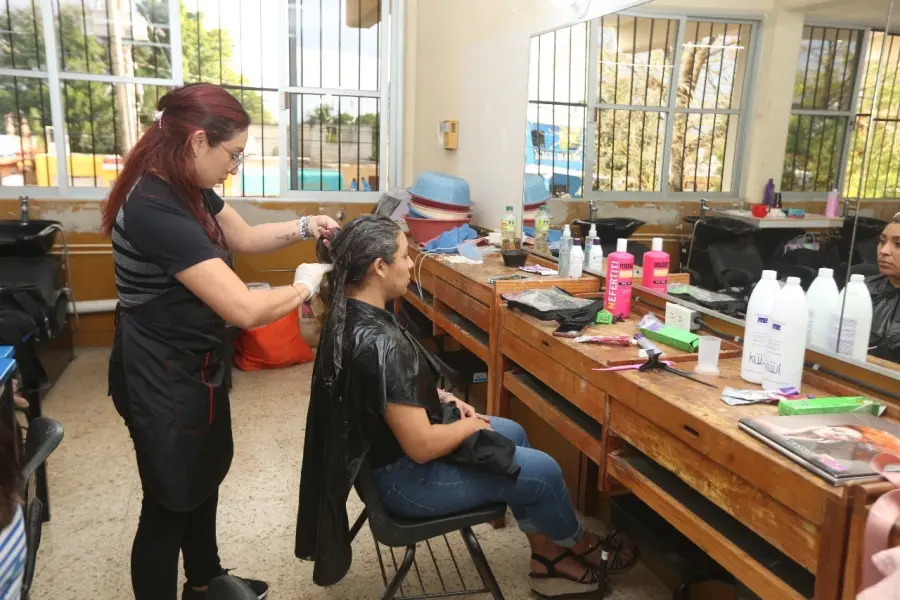 ¡Aún quedan espacios en los talleres de la escuela Luciana Kan Vda. de Luna!